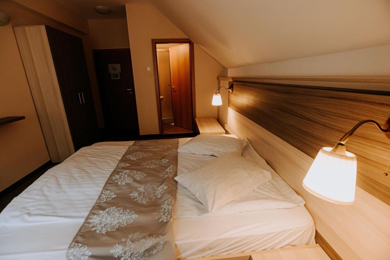 Guest House Lacul Linistit Moneasa Exterior foto